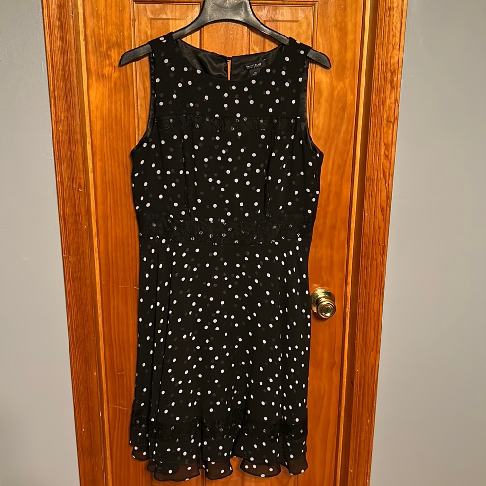 WHITE HOUSE BLACK MARKET DRESS